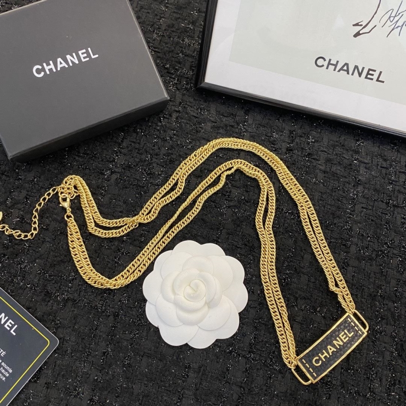 Ch**el waist chain